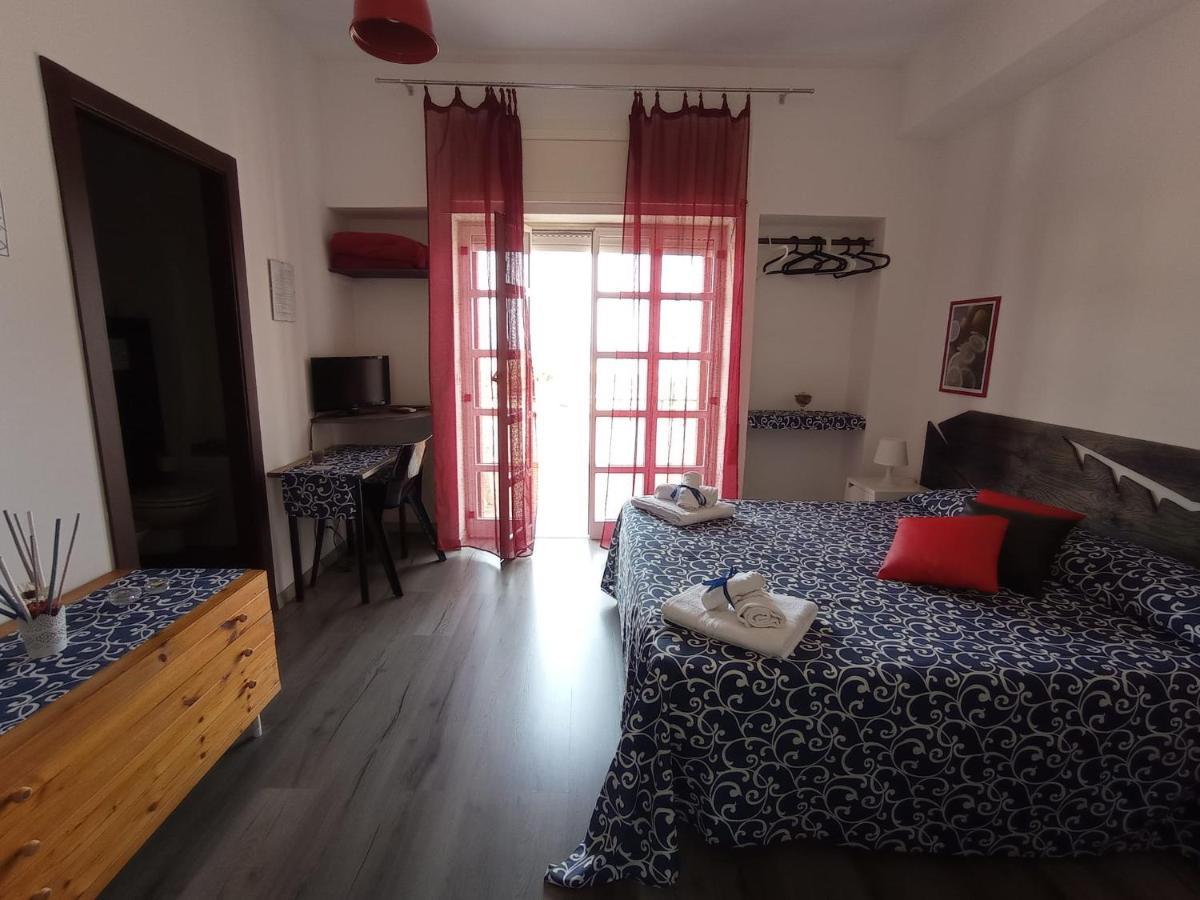 Idria B&B Barcellona Pozzo di Gotto Eksteriør billede